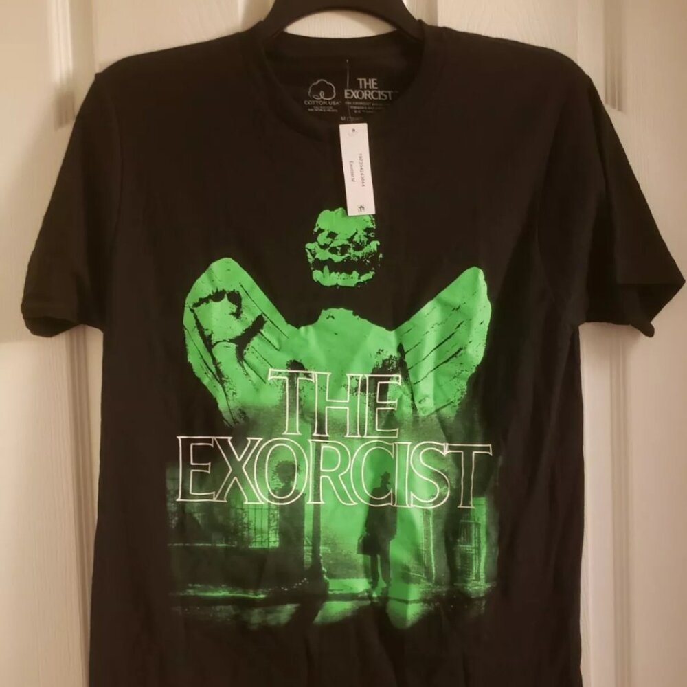 The Exorcist Men's T-Shirt Pazuzu Green Statue Priest Lampost Black Graphic Tee